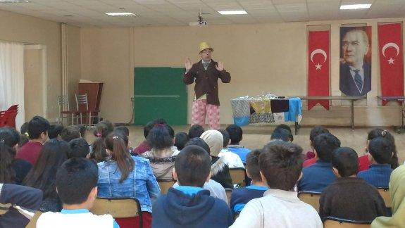Şehit Alişen OO ve Barış Efe İmam Hatip Ortaokulunda Tiyatro Gösterimi 