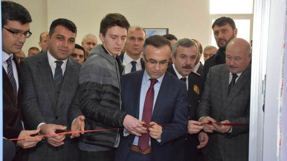 Eflani Şehit Ali Şen Korkut Orta Okulunda Z Kütüphanemiz  Karabük Valimiz Sayın Kemal ÇEBER tarafından açıldı.