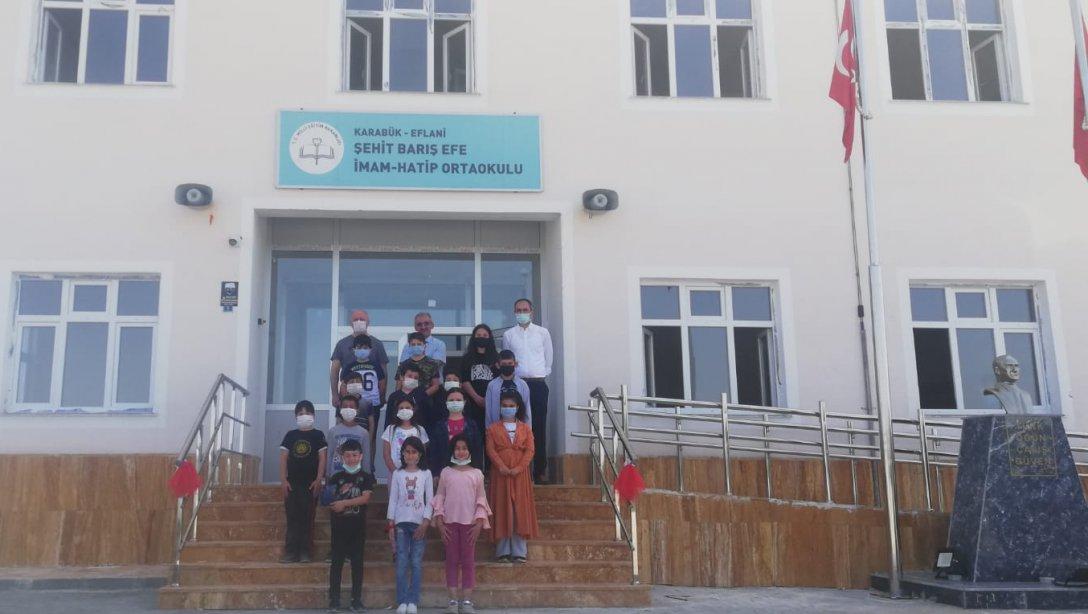 Atatürk İlkokulu  4. Sınıf Öğrencilerimize Şehit Barış Efe İmam-Hatip Ortaokulumuz Tanıtıldı.