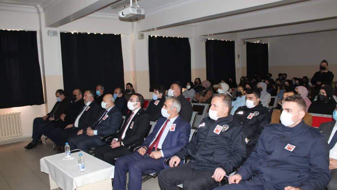 2021 Yunus Emre Yılı Etkinlikleri Kapsamında İlçemizde ''Yunus Emre'yi Anma ve Türk Dili'' Programı Düzenlendi.